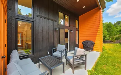 500 House - Unit D