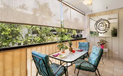 Kona Plaza#221