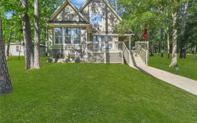 Wooded Lake Retreat