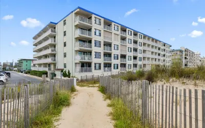 Diamond Beach 317