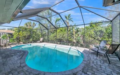 Beautiful Pool Home Near Siesta Key Beach