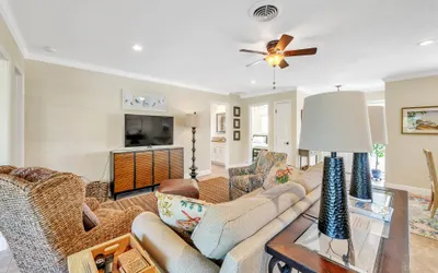 2723 Beautiful Pool Home Near Siesta Key Beach
