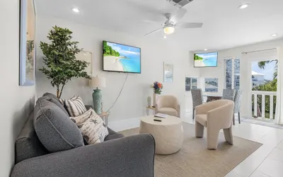 21591 Waterfront Duplex (Right Unit) With Pool and Spa