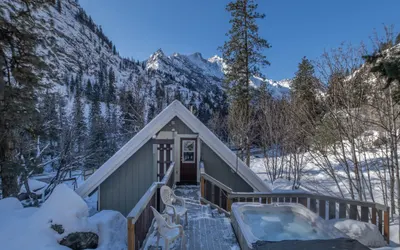 Icicle Chalet