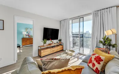The Coastal Retreat - 2 Bedroom - Near the Beach