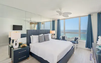 2 bedroom condo with hot tub!