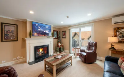 Resort Plaza 5052
