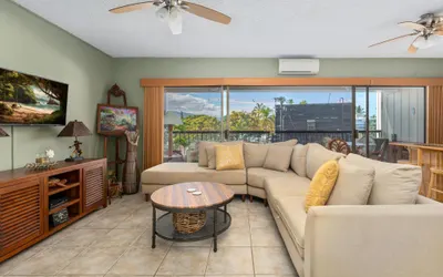 Big Island Kona Plaza 311