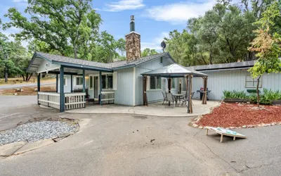 Sweet Haven -Home with EV Charger near Yosemite