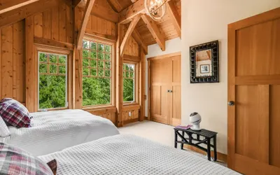 Maple Hill Lodge