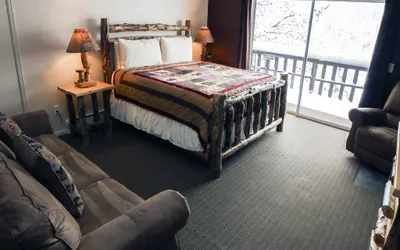 Fawn Valley Inn: 304