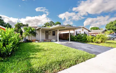 Tropical Oasis Retreat in Oakland Park, FL