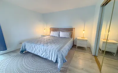 Chic Waikiki Skytower 1-Bedroom