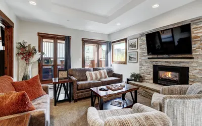 Cozy and Luxe Ski In/Ski Out Condo in Breckenridge