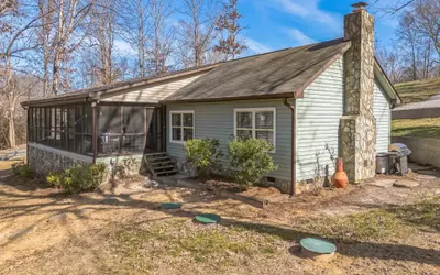 Spacious Hidden Paradise at Lake Norman