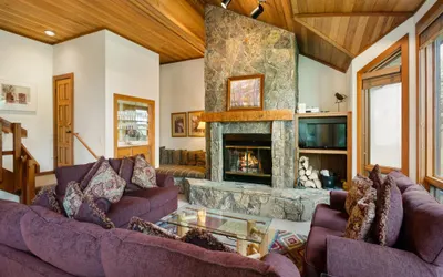 Lovely Snowmass View Townhome w/ Ski Access