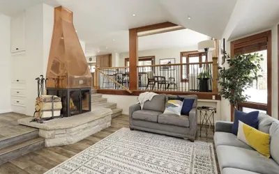 Modern Elegance Townhome with Ultimate Ski Access