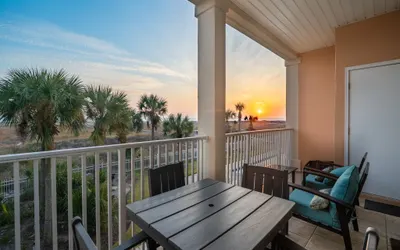 Dauphin Luv - Beach Club #201