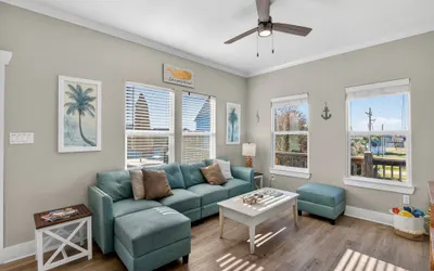 Walk to Crystal Beach: Beach Getaway w/ Hot Tub