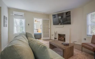 New Listing! The Wild Fern Cottage w/ Firepit