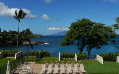 Prime Oceanfront 2BR Loft - Unit C10