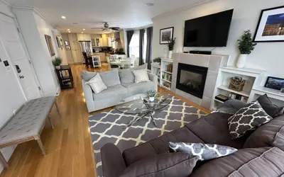 Bright and Open 2 Bed 1 Bath Apt. off Broadway #2