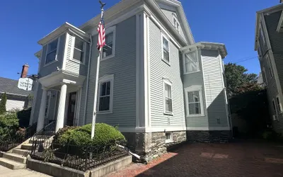 Charming Victorian Home Downtown Newport