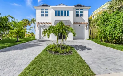 5960 Sunset Beach: 4BR Beachfront Home w/ Pool!