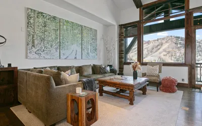 Ski-In/Ski-Out 4BR Deer Valley Retreat