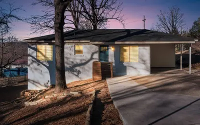 Fayetteville 4BR Close to Campus