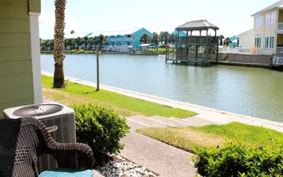 Fishing Hole at Kontiki KC118