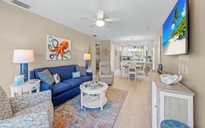 Seashells Unit 40 - Crooked Palm