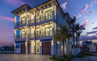 749 Paradise Pointe NEW Luxury Build: Dock, Pool & Gulf Views