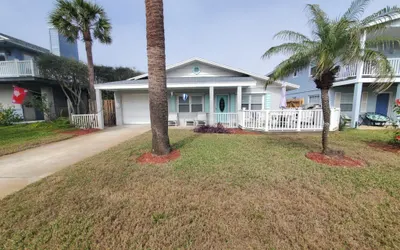 Beach Cottage on C Street