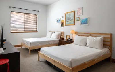 Villa 2043 2 Queen Beds 1 Bath No Kitchen