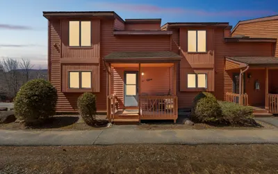 Hullabaloo 23E - Upgrade End Unit with Mountain Views