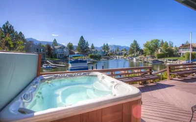 TKH1226 - Emerald Lodge