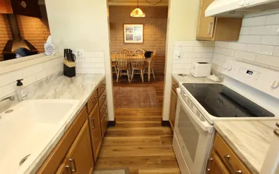 TKC0604 - Betty Ann's Place