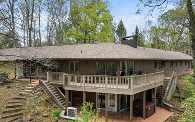 Cosby Mountain Lodge