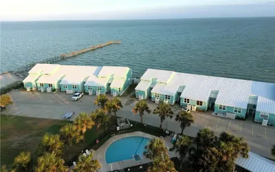 Kontiki Bayfront 103
