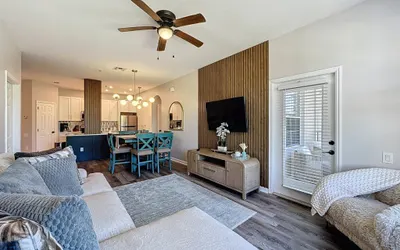Beautiful Three bed condo, Minutes from Disney