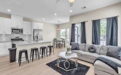 Chic Pet Friendly 3BR Duplex in Amazing Location