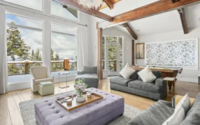 Spacious Silver Lake Private 5BR with Hot Tub