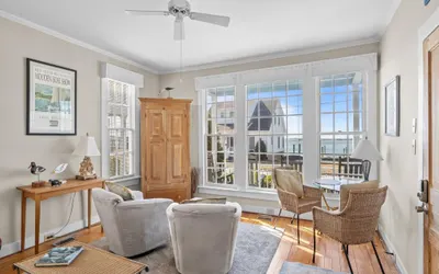 Condo on Front