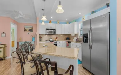 140 Barefoot Bungalow: 2BR/2BA/2 Bonus Room Home w/ Heated Pool!