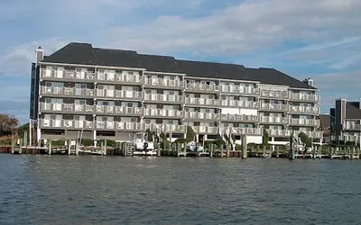 Harbour Island 402M