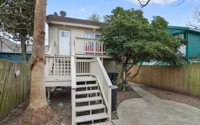 Bungalow on Ave O