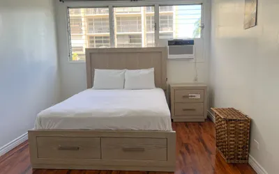 Serene Ala Wai Palms 2-Bedroom