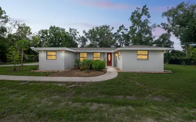 Elwood Park Gem Spacious 3BR Prime Location