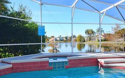 Beautiful Waterfront home close to Disney!